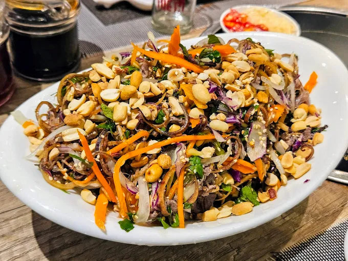 Nhà Hàng Móng Cái