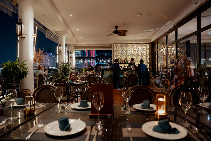 Nhà Hàng Rooftop TPHCM