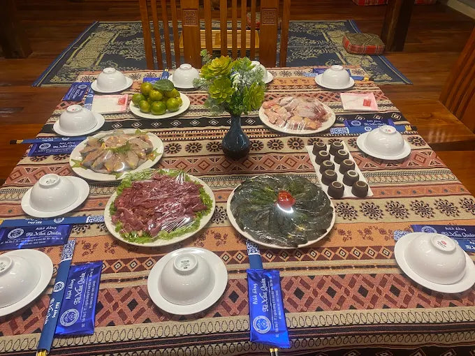 Nhà Hàng Tà Xùa