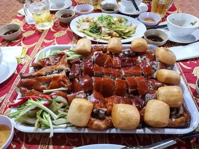 Nhà Hàng Tân Uyên